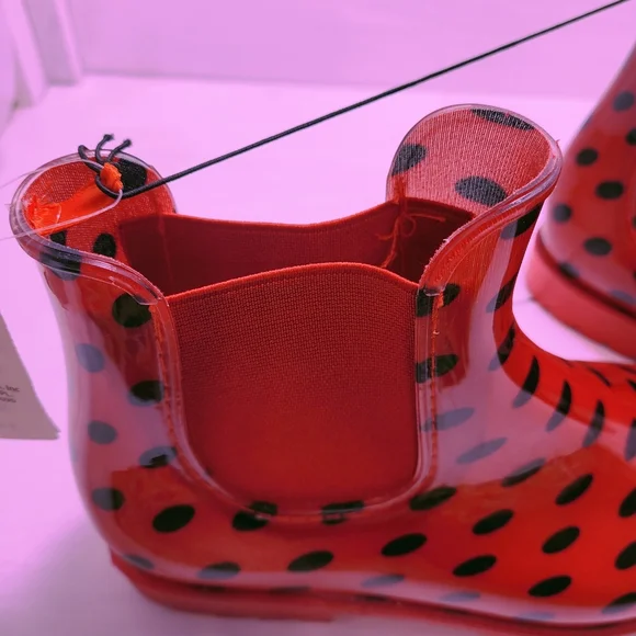 Rain boots - Picture 2 of 4